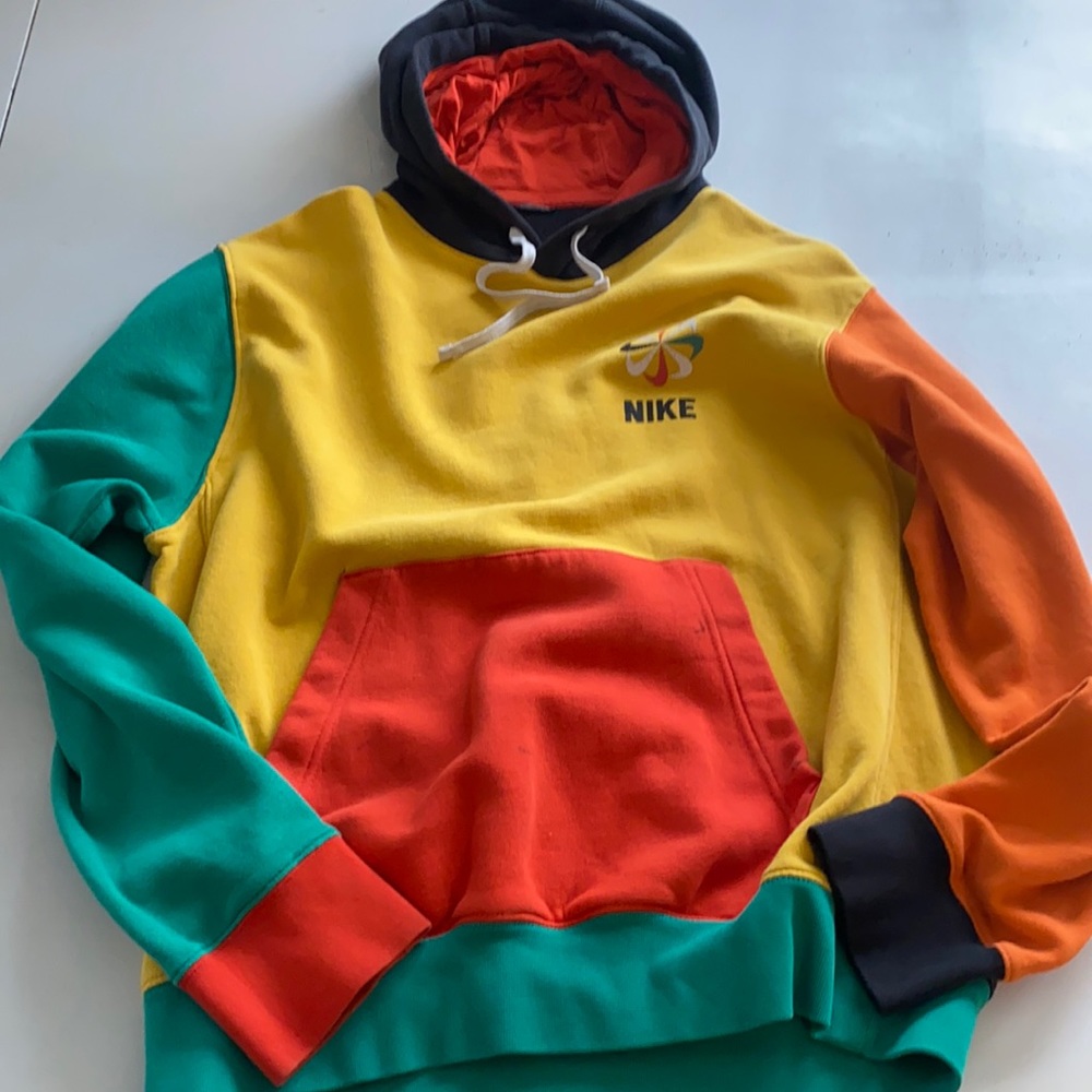 💚🧡Nike hoodie men’s Small 🧡💚